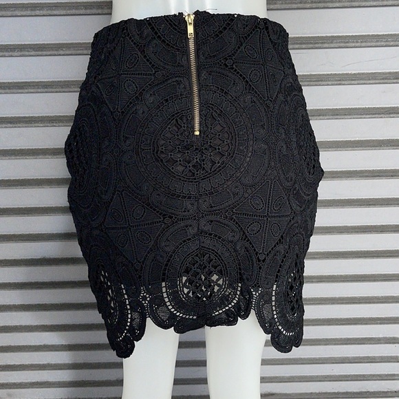 Xhilaration Women’s Black Crochet/Lace Mini Assorted Pattern Skirt Size S - Picture 5 of 8